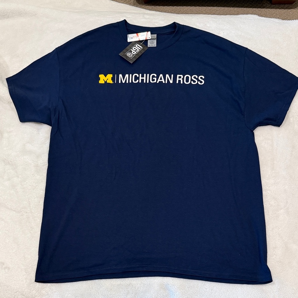 🆕 Size XL, Michigan Ross Navy Blue T-Shirt